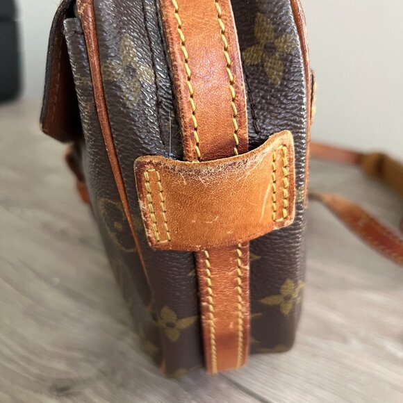 Authentic Louis Vuitton Jeune Fille Monogram Cross Body Bag - Picture 3 of 12